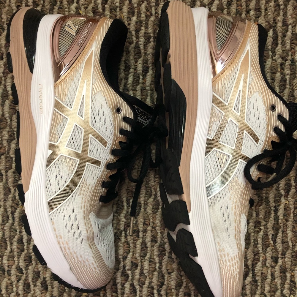 ASICS Gel - Nimbus 21 Running Shoes